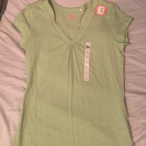 Junior Girl’s Large Short Sleeve T-shirt